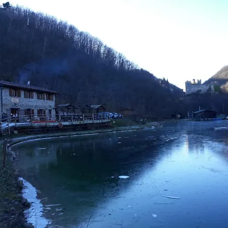 ゲストハウス Taverna Del Dolmen Millesimo